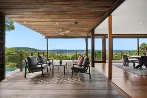 Coolum Scenic Getaway - Mountain & Ocean views only 15 minutes from the beach - Ninderry