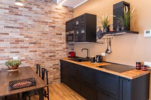 New Modern Apartment 10 min to the Olympic Village