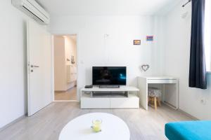 Apartments with a parking space Hvar - 22023