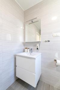 Apartments with a parking space Hvar - 22023