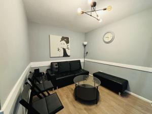 Top Floor of the building, spectacular views!