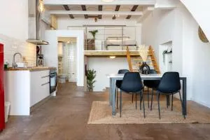 Loft Industrial Doble Altura - Эль-Грао