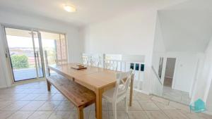 Ebbtide at Caves - 500 m to beach