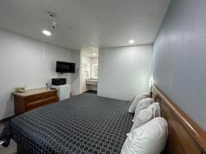 King Room - Non-Smoking room in Motel Santa Cruz
