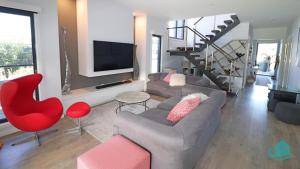 The Sands views over Caves Beach