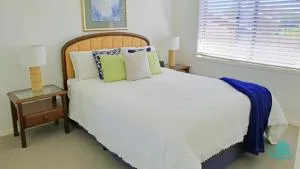 Caves Seascape Villa - stroll to shops and beach - 洞穴海滩