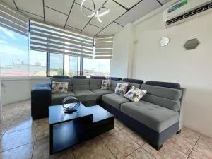 Moderno, grande, amplia vista, parqueo - Salinas