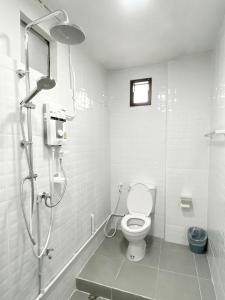 Ladakul hostel (ลดากุลโฮสเทล)