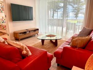 Breeze Beachfront Apartment