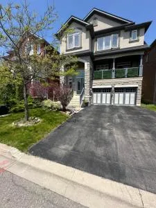 Luxury Villa in Richmond Hill - Вон