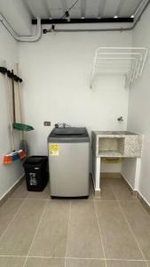 Elegancia, Confort, Cercania a MallPlaza Cali. Apto #102 Tequendama