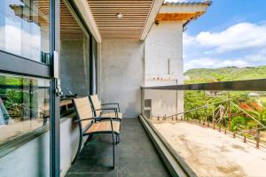 Phòng Có Giường Cỡ Queen Với Ban Công (Queen Room with Balcony)