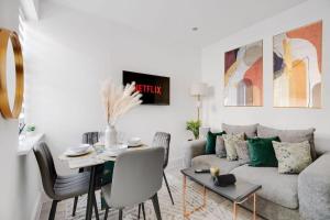 Home in Merseyside, Birkenhead, Wirral Peninsular