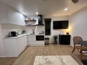 Rainforest Studio with Pool