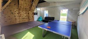 Maisons de vacances Charmante Maison dans Les Landes x 10 avec piscine et salle d escalade : photos des chambres