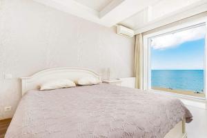 Сучасна вілла у моря