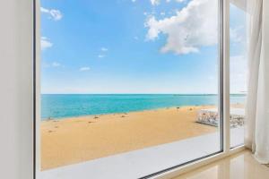 Сучасна вілла у моря