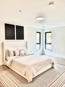 Luxury 2 Bed Apartment in Quincy