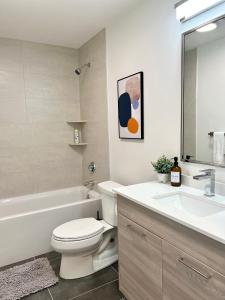 Luxury 2 Bed Apartment in Quincy