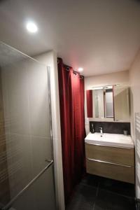 Appartements A 800 m de la plage, app 6 pers avec billard : photos des chambres