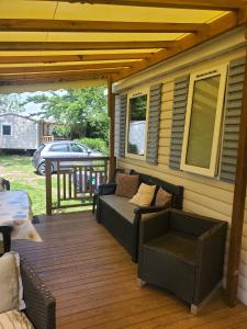 Campings GC - Confort et detente, 3 ch, 2 sdb, au calme, sur parcelle arboree : photos des chambres