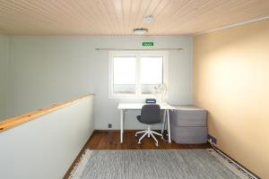 SeaStar 215 by Hiekka Booking