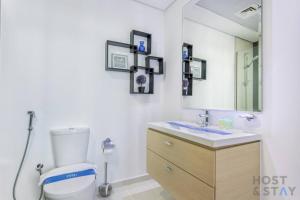 Lively 1 BR in Damac Hills, Dubai - Host & Stay