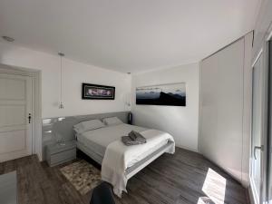 ELEGANT 2 BEDROOM PENTHOUSE IPANEMA BEST LOCATION