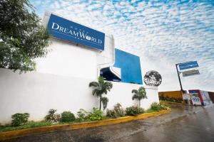 Hotel Dreamworld Las Pinas - Hotels, Manila