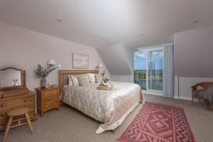 4 Glendorgal Sands, Newquay