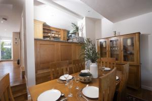 4 Glendorgal Sands, Newquay