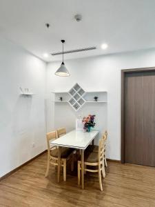 FREE Pick-up Airport - Vinhomes Skylake view Landmark Tower