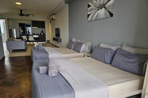 Deluxe Seaview Suite Twin Bed by The Only Bnb
