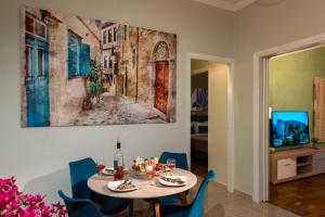 Blue Ark Exploring Athens