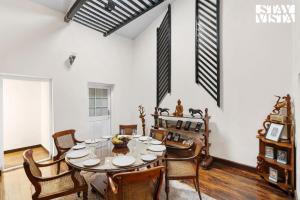 StayVista at The Alcove with Breakfast & BBQ Grill