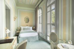 Queen Room with Balcony room in Bosphorus Palace Hotel