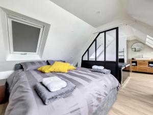 Mont Gîte Des Herbus Puccinellie avec Jacuzzi 2 personnes entre Granville et Mont Saint Michel