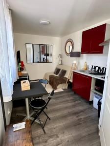 Appartements Charmant Studio 2 - Hyper centre - Musee Ingres-Tous Commerces a pied : photos des chambres