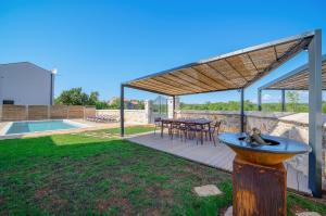 Beautiful Villa 117 with pool in Visnjan 
