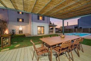 Beautiful Villa 117 with pool in Visnjan 