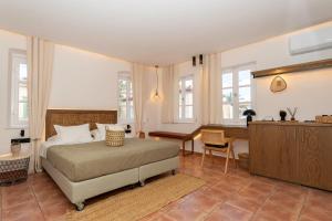 Deluxe King Studio room in Alkionides Pension