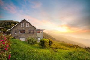 Poshtel, Meghma , Sandakphu