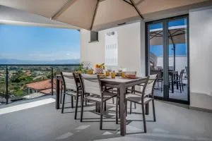 Attico Dolce Vista con terrazzo - 卡拉塔菲米