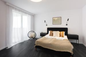 NEARTOpl AC Apartments Deluxe Vermelo PARKING