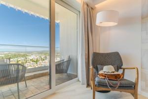 Family Room (2 Adults + 2 Children) room in Pestana Delfim Beach & Golf Hotel