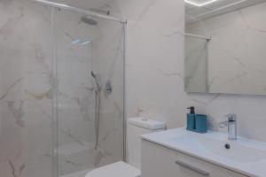 Luxury 2 Bedroom Apartment BY COELI HOLIDAYS