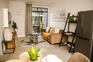 Spacious Modern 2-Bedroom Apartment with Pool & Gym Access