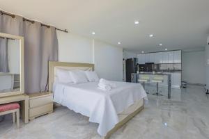 Lujoso apartamento con vista al mar