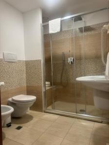 Deluxe Triple Room room in Hotel Villa Cesi