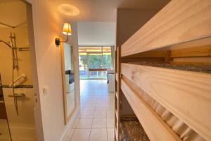 06U - Beautiful studio in residence - swimming pool and tennis court